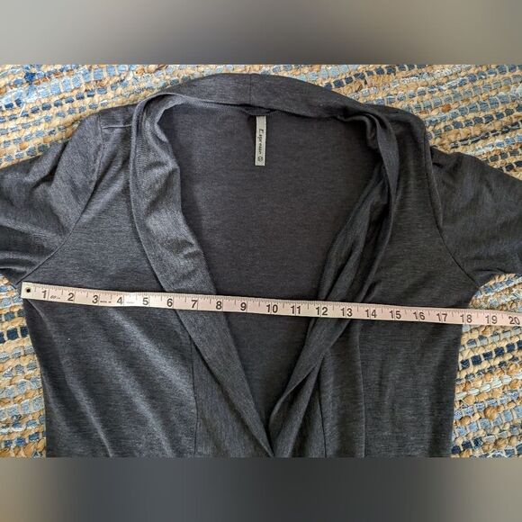 Cardigan M Ruched 3/4 Sleeve Vneck Front Gray Rayon Pockets 1 Button Casual - Picture 6 of 7